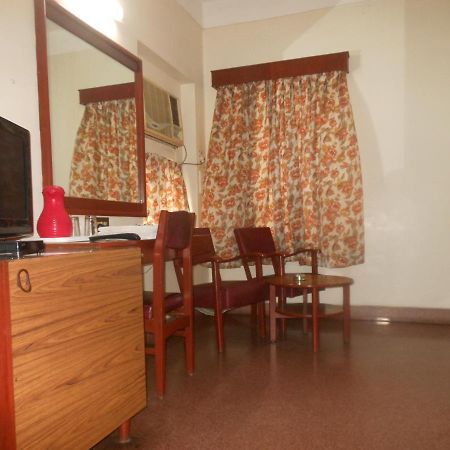 New Woodlands Hotel Chennai Extérieur photo