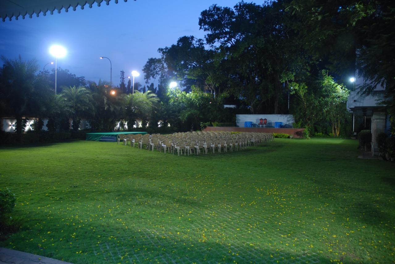 New Woodlands Hotel Chennai Extérieur photo