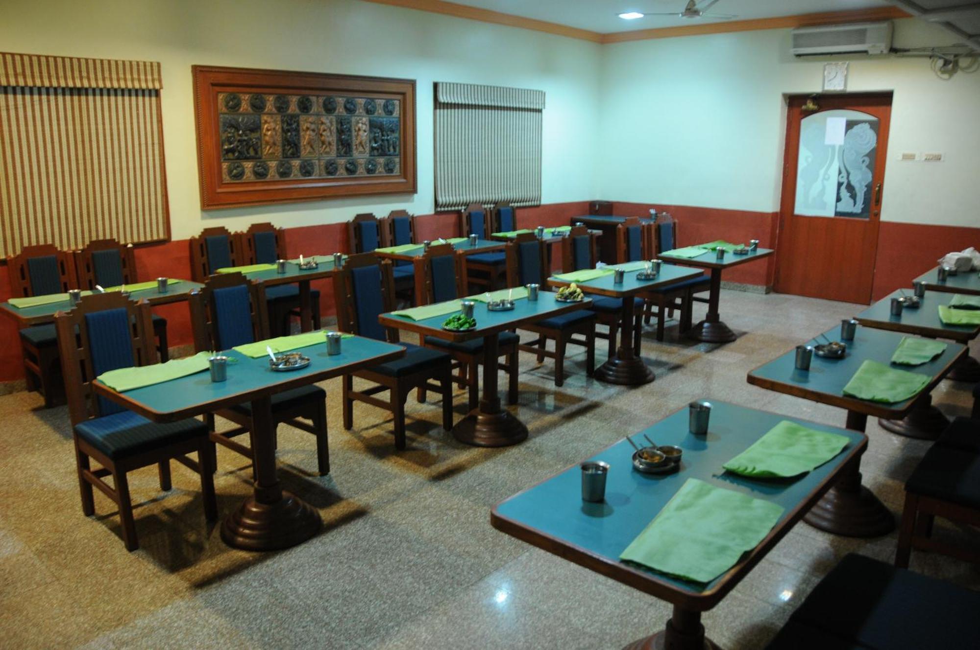 New Woodlands Hotel Chennai Extérieur photo