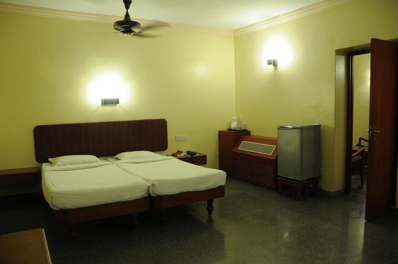 New Woodlands Hotel Chennai Extérieur photo