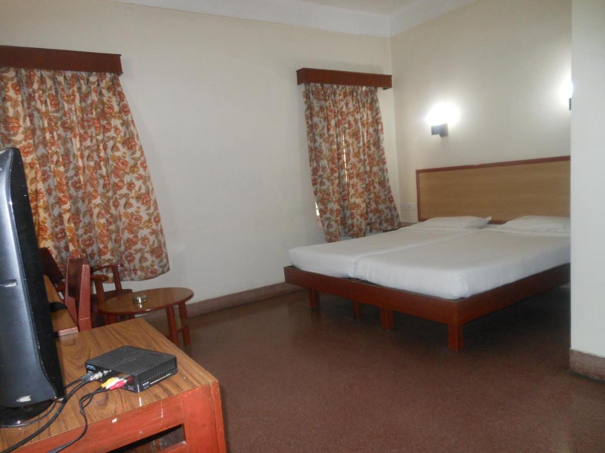 New Woodlands Hotel Chennai Extérieur photo