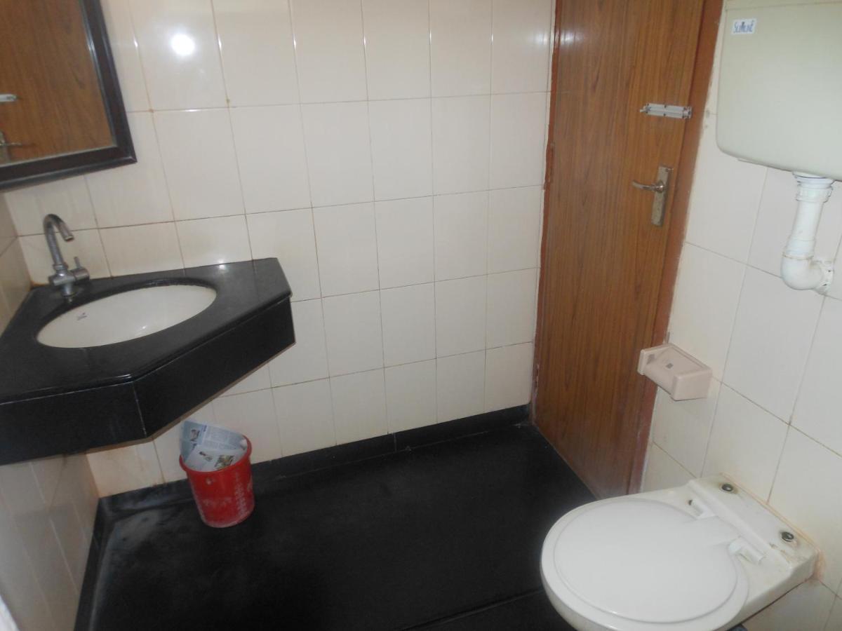New Woodlands Hotel Chennai Extérieur photo